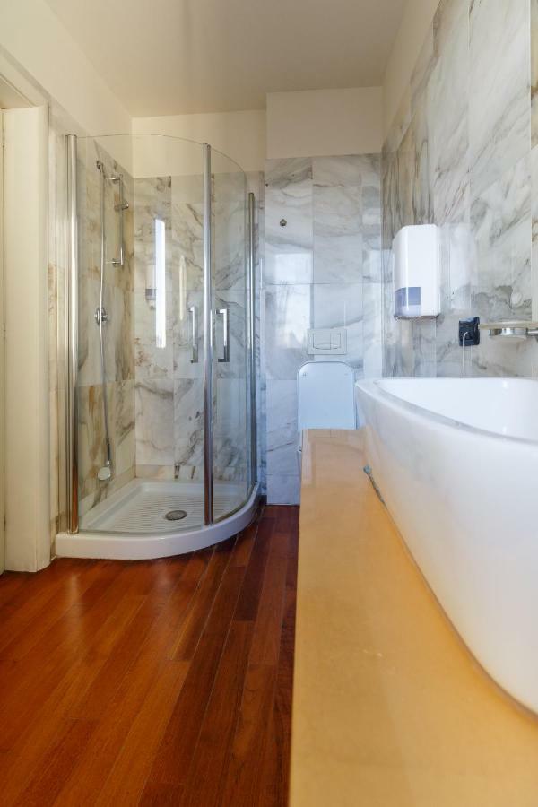 City Center Premium Apartments Bukarest Kültér fotó