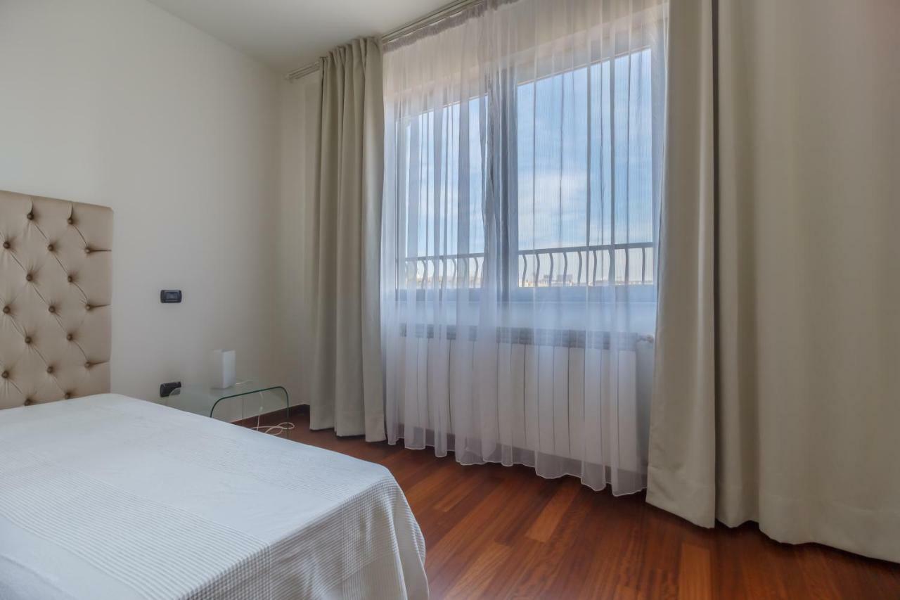 City Center Premium Apartments Bukarest Kültér fotó