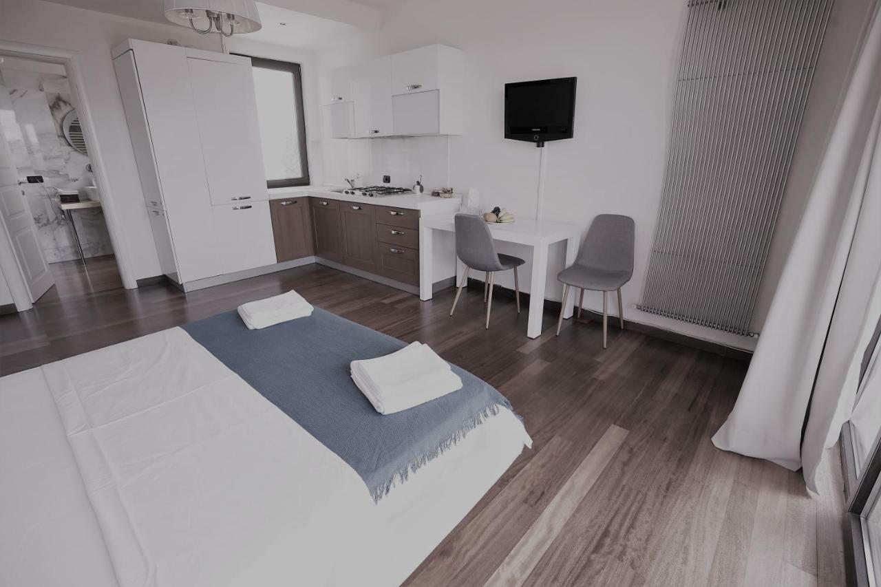 City Center Premium Apartments Bukarest Kültér fotó