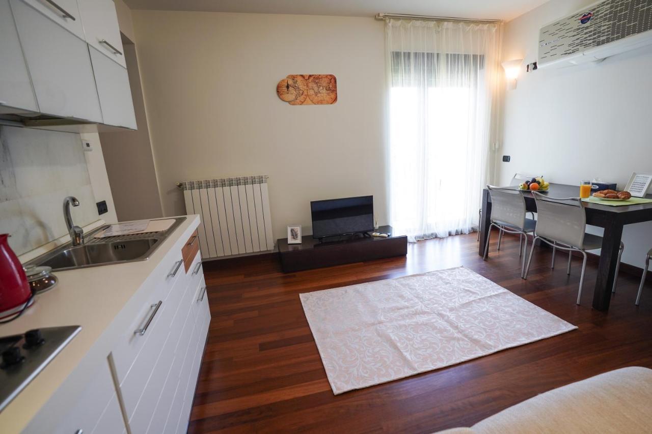 City Center Premium Apartments Bukarest Kültér fotó
